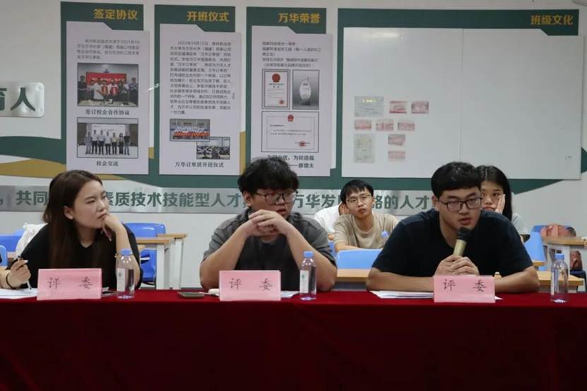 一群人站在柜台前 AI 生成的内容可能不正确。